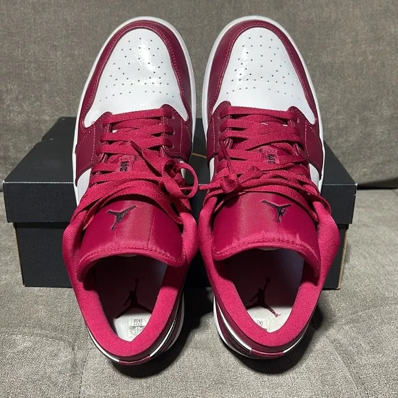 🥰🥰Nike Air Jordan 1 Low Noble Red/Black-White🥰🥰 - Picture 6 of 9
